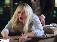 ブロンド, フェラチオ, 顔射, 毛深い, なめる, 下着, オマンコ, 馬乗り