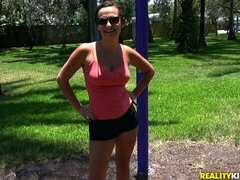 Любители, Большие сиськи, Брюнетки, Собачьи, Натуральные сиськи, От первого лица, Бритые, Молоденькие