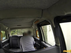 Blasen, Auto, Hundestellung, Lecken, Im freien, Pov, Muschi, Hintern versohlen