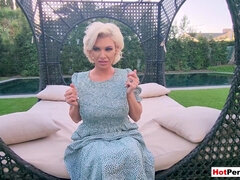 デカパイ, ブロンド, 家族, 下着, 淫乱熟女, 母, アウトドア, 禁句