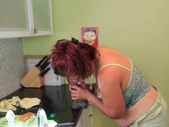 Cul, Gros cul, Plantureuse, Poilue, Masturbation, Mature, Seins flasques, Épouse