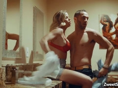 Nana, Gros seins, Sucer une bite, Plantureuse, Tir de sperme, Gorge profonde, Hard, Actrice du porno