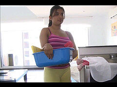 Fait maison, Fille latino, Domestique