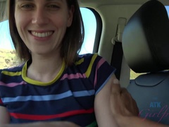 Leie, Sperma im mund, Freundin, Handjob, Orgasmus, Im freien, Öffentlich, Muschi