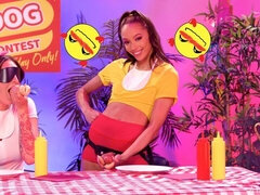 コンテスト, キス, なめる, オナニー, 自然山雀, ペニスバンド, ストリッピング, ティーン