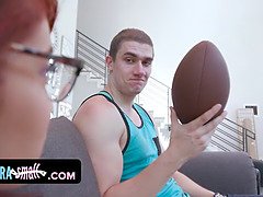 フェラチオ, 着衣女と全裸男, イく瞬間, 巨大, 小柄, 叫ぶ, 剃毛, ティーン