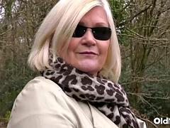 Madura, Europeo, Lesbiana, Lamidas, Masturbación, Madres para coger, Coño, Pelirrojo