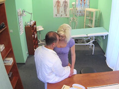 Blonde, Médecin, Première fois, Mère que j'aimerais baiser, Bureau, Enceinte