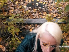 Leie, Blondine, Blasen, Spermaladung, Hd, Milf, Im freien, Realität