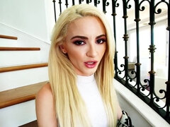 Lola Faeshowing you her feet in a steamy JOI video