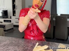 Pop, Voeten, Voetbeurt, Handschoenen, Latex, Likken, Sokken