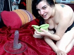 Webcam beauty showcases her public blowjob skills