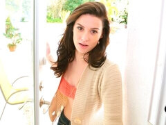 フェラチオ, 指いじり, 手コキする, ハメ撮り, 剃毛, ストリッピング, ティーン, オッパイの