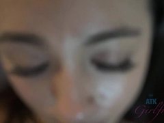 Penetracion con dedos, Masturbacion con pies, Pajear, Aceite, Orgasmo, Pov, Fumando, Mojado