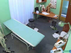 素人, フェラチオ, カップル, 医者, 看護婦, オフィス, ユニフォーム, のぞき