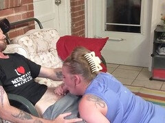 Blasen, Betrug, Pummelig, Sperma im mund, Selbstgemacht, Abendanzug, Ablutschen, Ehefrau