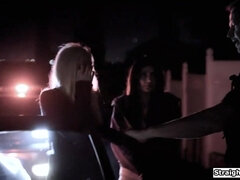 18 años, Verga grande, Polla, Cárcel, Pequeña, Coño, Trio, Tetas