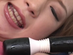 Asiatisch, Braunhaarige, Behaart, Masturbation, Flotter dreier, Spielzeuge