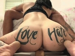 Cul, Gros cul, Masturbation, Mère que j'aimerais baiser, Maman, Tatouage, Jouets, Épouse
