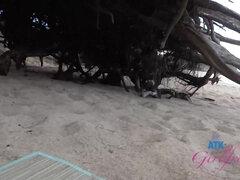 Leie, Strand, Grosse titten, Blasen, Vollbusig, Freundin, Selbstgemacht, Pov