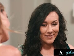 Hot MILF Sinn Sage Fingers Neighbor Charlie Forde's Shaved Pussy - Lesbian Flirt Fails