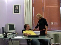 Анальный секс, Блондинки