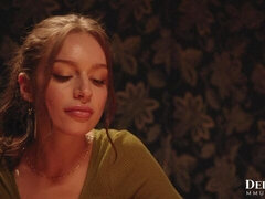 18 jahre, Leie, Braunhaarige, Fingern, Masturbation, Solo, Entkleiden, Jungendliche (18+)