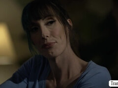 Anaal, Grote mammen, Diep in de keel, Lul, Moeder die ik wil neuken, Anaal likken, Shemale, Zuigen