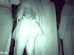 Gros cul, Attrapée, Club, Talons, Nue  à poil, Public