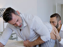 Gorgeous Daddy Dicks Down Muscle Hunk - Drew Valentino, Lawson Jam