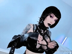 Razor Candi's Anal Latex Play in Solo Squirting Heat