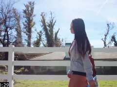 Brunette brune, Poilue, Hard, Léchez, Seins naturels, Tabou, Vierge, Mouillée