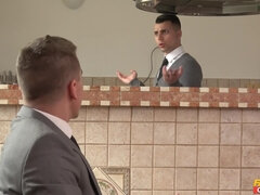 Lécher le cul, Salle de bains, Sucer une bite, Tromperie, Branlette thaïlandaise, Mère que j'aimerais baiser, De plein air, Surprise