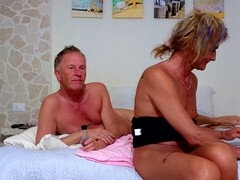 Sucer une bite, Britannique, Grossier, Petite amie, Léchez, Mature, Pov, Transsexuelle