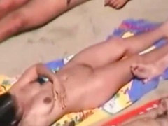 Amateur, Plage, Femelle, Masturbation, Nue, Voyeur