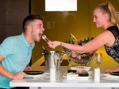 In den arsch, Grosser arsch, Grosser schwanz, Grosse titten, Blondine, Blasen, Hundestellung, Jungendliche (18+)