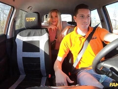 Amateur, Grosse bite, Blonde, Sucer une bite, Voiture, Seins naturels, Culottes ou slips, Adolescente