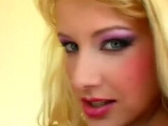 Anal, Blonde, Sucer une bite, Tir de sperme, Femelle, Lingerie, Masturbation, Jarretelles