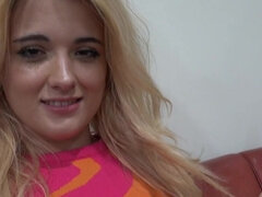 18 jahre, Leie, Blondine, Blasen, Besamung, Masturbation, Pornostars, Jungendliche (18+)