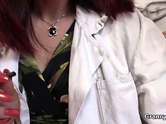 Blasen, Geile alte tussi, Kehlenfick, Masturbation, Reif, Milf, Realität, Stiefmutter