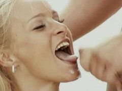 Plage, Grosse bite, Blonde, En levrette, Double pénétration, Faciale, Branlette thaïlandaise, Homme homme femme