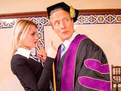 Blonde, Sucer une bite, En levrette, Léchez, Chatte, Rasée, Adolescente, Nénés