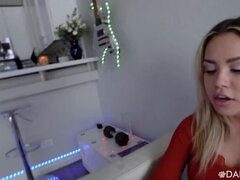 Hija, Pov, Adolescente