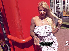 Amateur, Mamada, Coche, Alemán, Al aire libre, Público, Realidad, Tetas