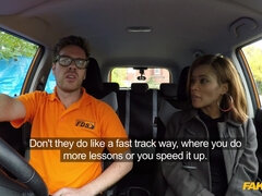 Amateur, Sucer une bite, Voiture, Éjaculation interne, En levrette, Noir ébène, De plein air