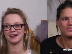 Grote mammen, Blond, Bruinharig, Duits, Lesbisch, Likken, Natuurlijke tieten, Tieten likken