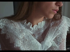 Service Girl - Cassia