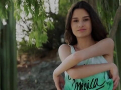 18 ans, Brunette brune, Masturbation, Petite femme, Chatte, Solo, Adolescente, Nénés