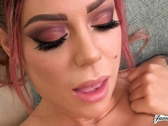 Любители, Большая жопа, Пальцем, Мастурбация, Милф, Стриптизерша, Тату, Сиськи