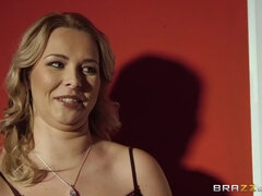Tussi, Grosser arsch, Grosser schwanz, Grosse titten, Blasen, Verrückt, Milf, Muschi